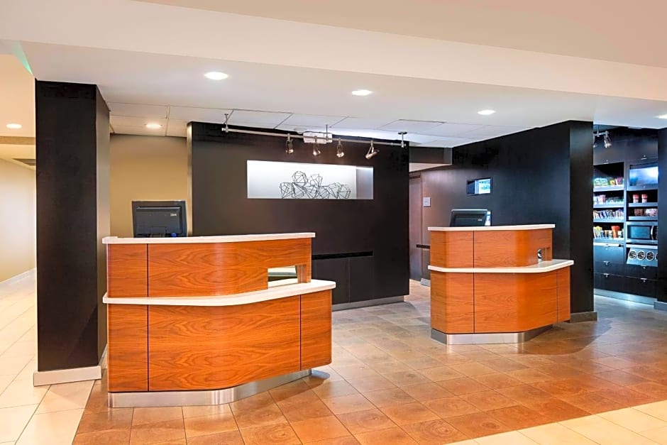 Courtyard by Marriott Savannah Midtown