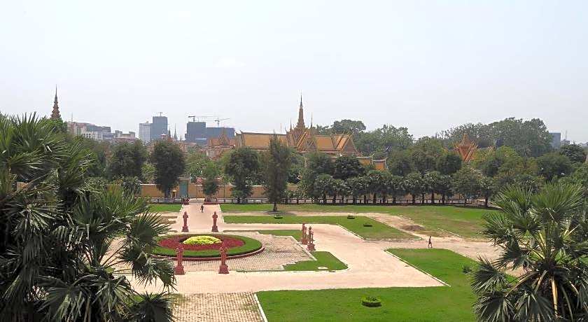 Golden Noura Villa-Pub & Restaurant