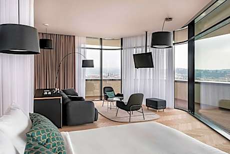 Rooftop Suite, Suite, 1 King, City view, Top floor