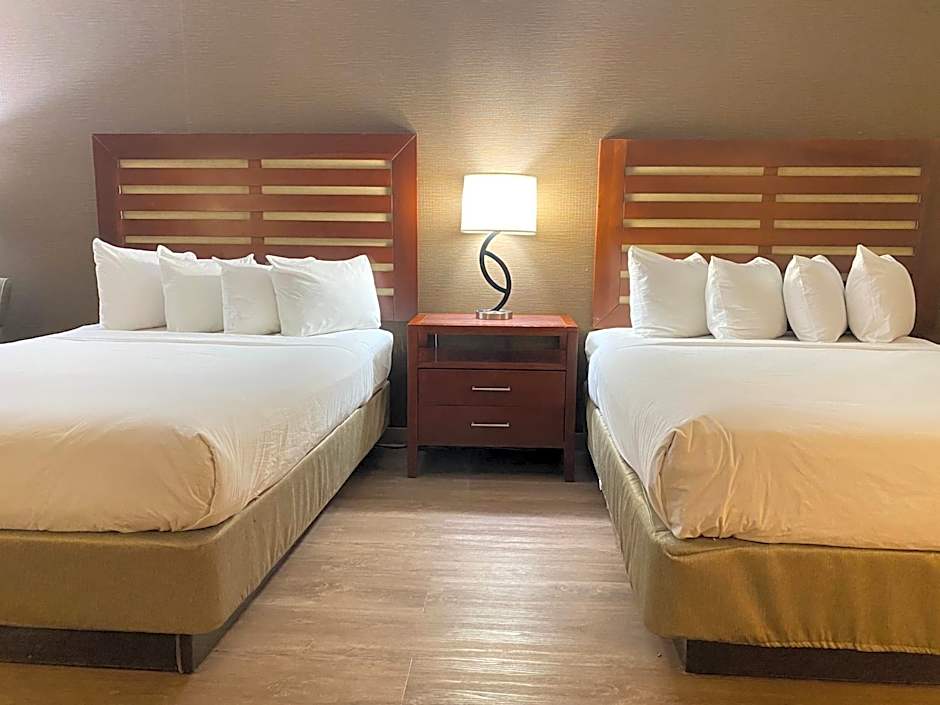 Wyndham Garden Grand Rapids Airport