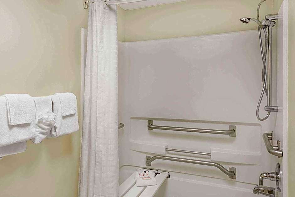 Days Inn by Wyndham Shallotte