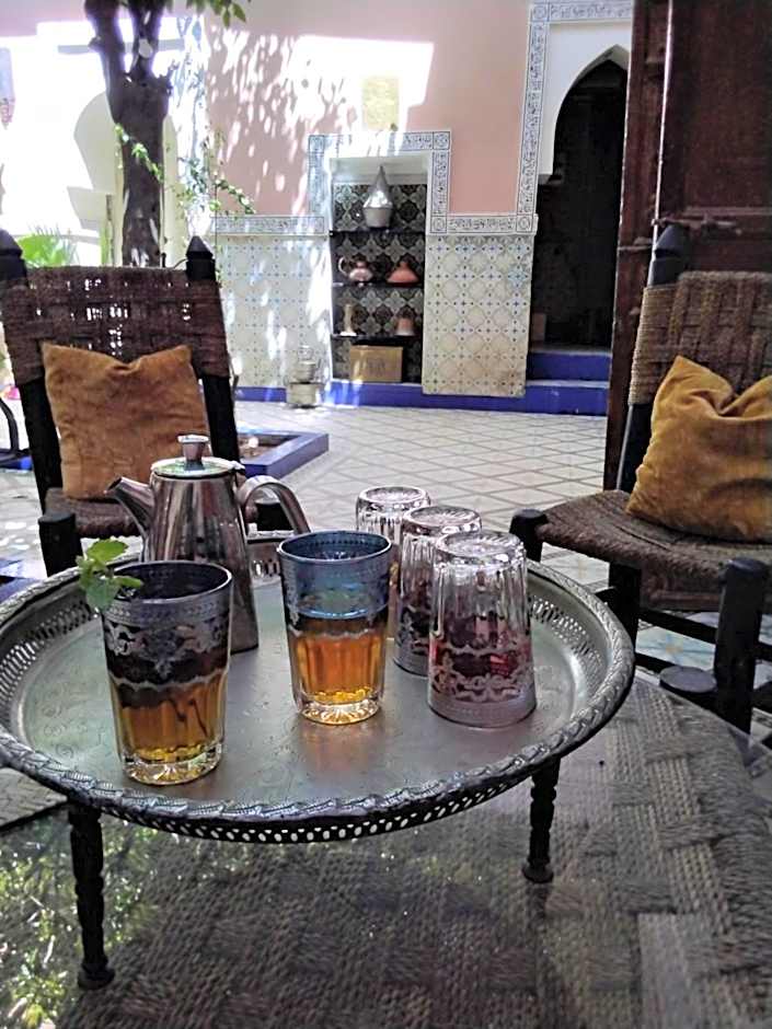 Riad Bouchouari 33