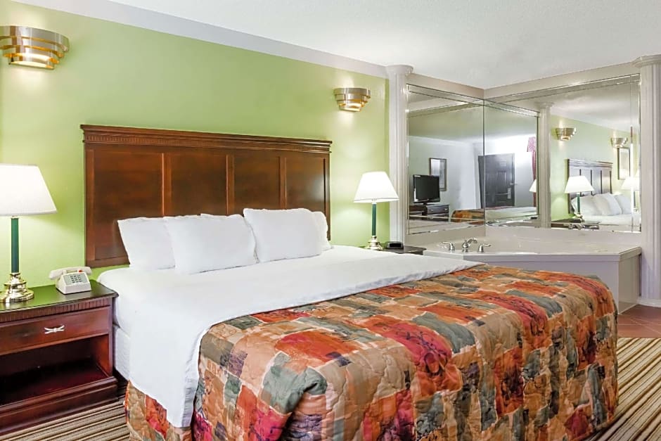 Days Inn by Wyndham Oneonta AL