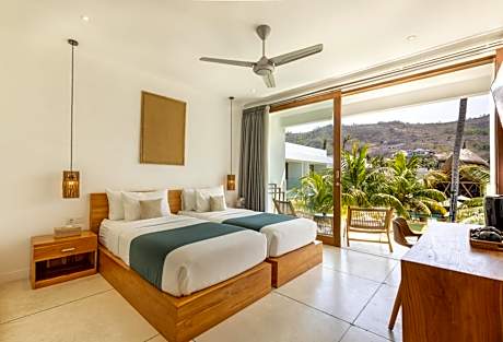 The Prime Twin - Signature Collection