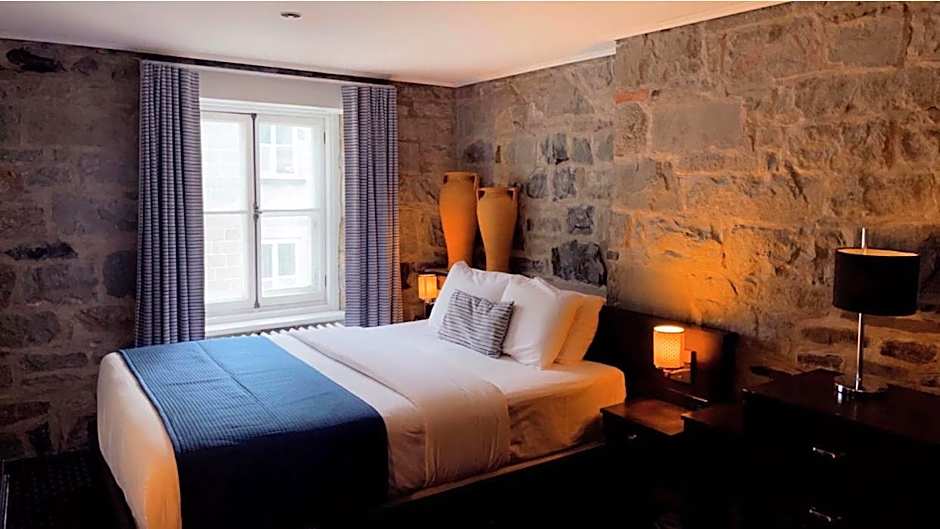 Hotel Louisbourg