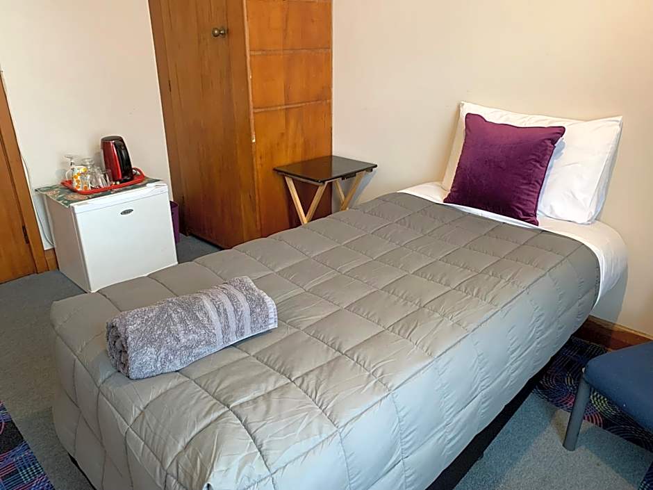 Thomas's Catlins Lodge and Camp Ground