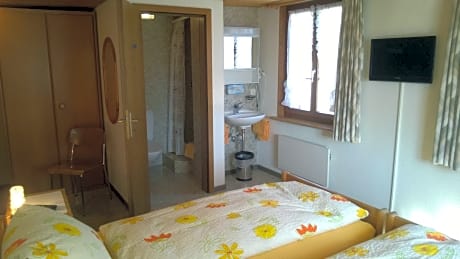 Twin Room with Shower