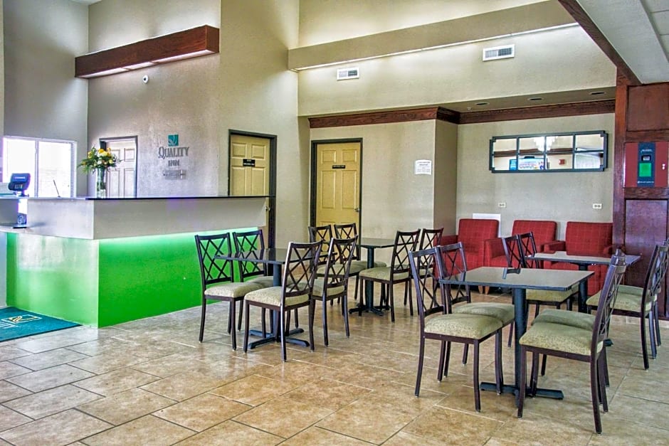 Quality Inn Moore - Oklahoma City