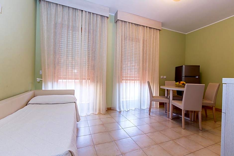 Hotel Residence Ulivi E Palme