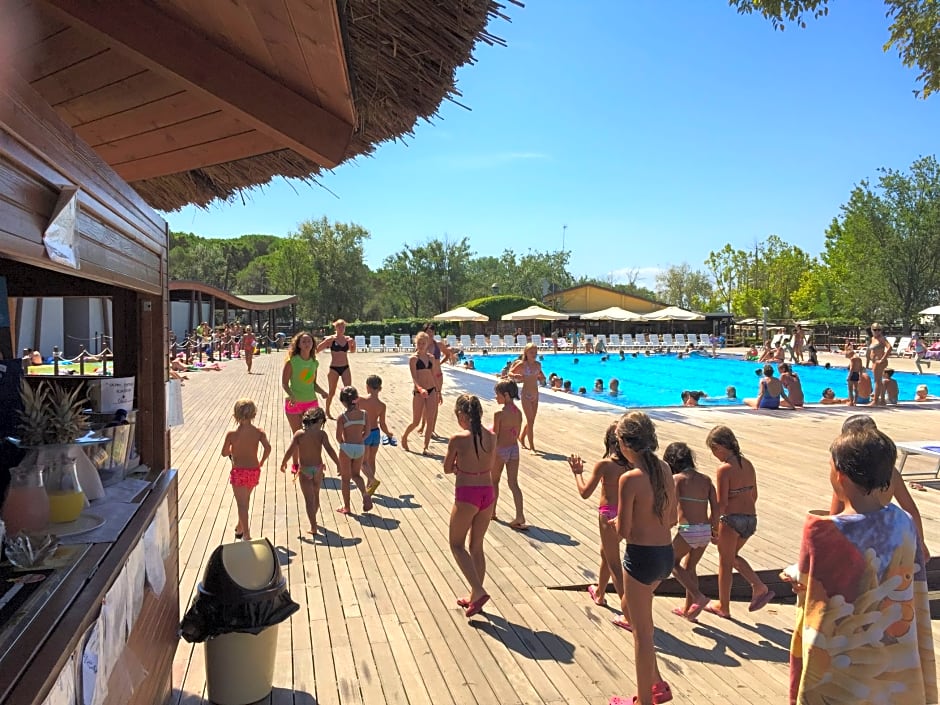 Club del Sole Spina Family Collection