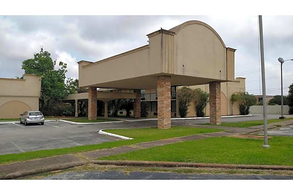 Eco Inn Suites by Hotel O Baytown
