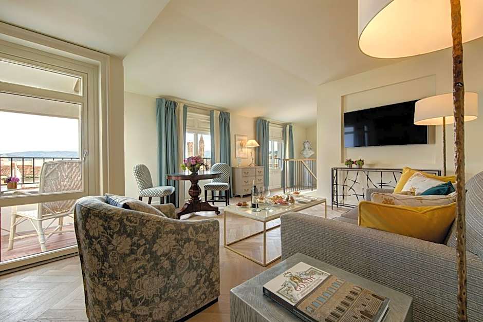 Hotel Savoy