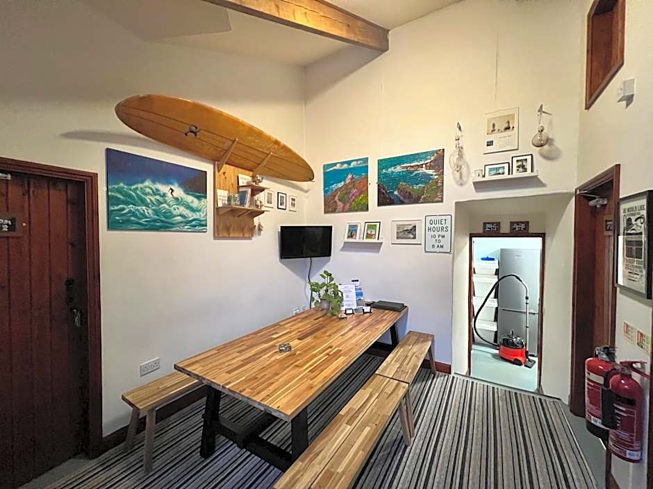 Lands End Hostel and B&B