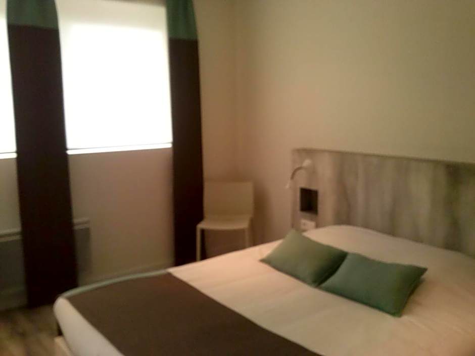 LOGIS - Hôtel Restaurant Du Canard