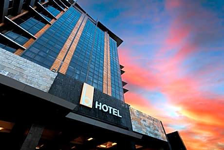 The B Hotel - Alabang