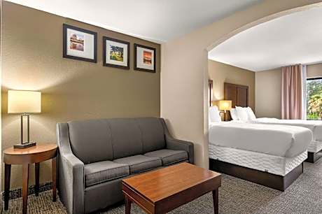 Suite with Two Double Beds and Sofa Bed - Non-Smoking