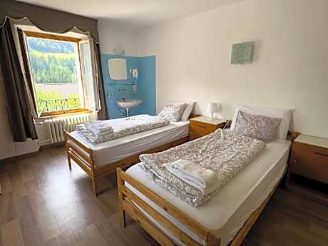 Twin Room with Shared Bathroom