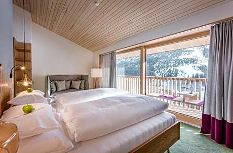 Deluxe Double Room with Balcony