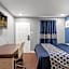 Golden Inn Dallas by Hotel O