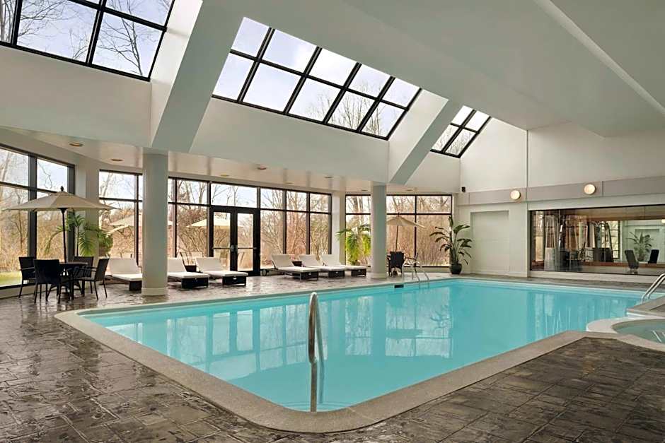 Hilton East Brunswick