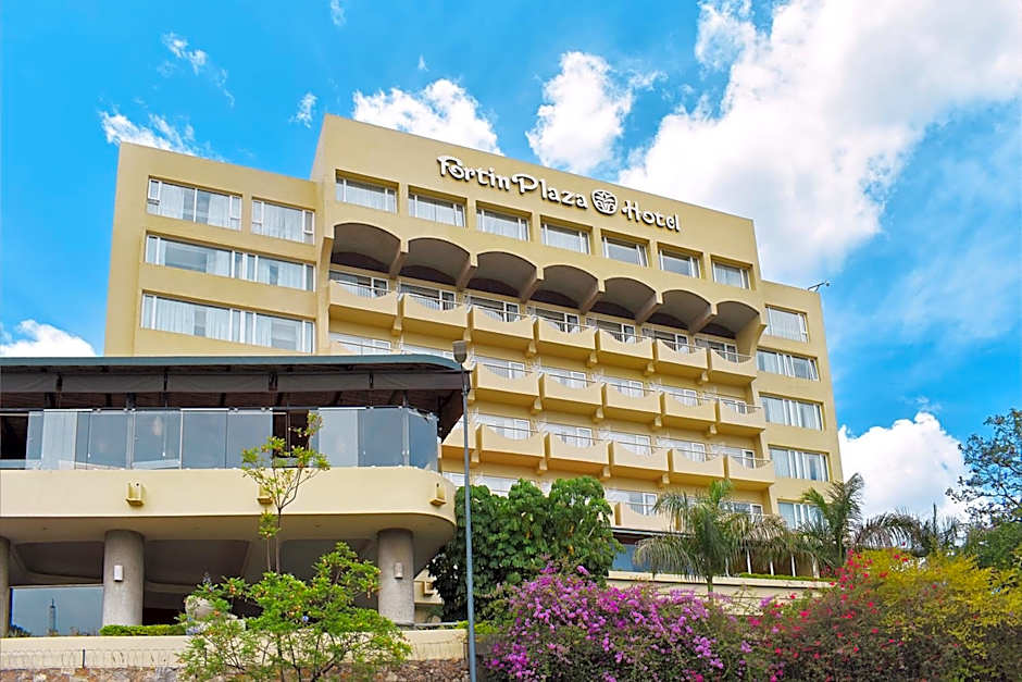 Hotel Fortin Plaza