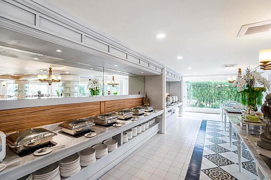 Kalanan Riverside Resort