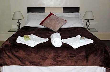 Standard Double Room with Shared Bathroom