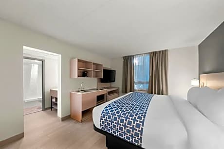 One Bedroom King Suite  - Non Smoking