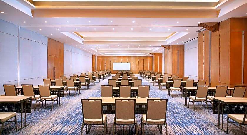 Four Points by Sheraton Surabaya, Tunjungan Plaza