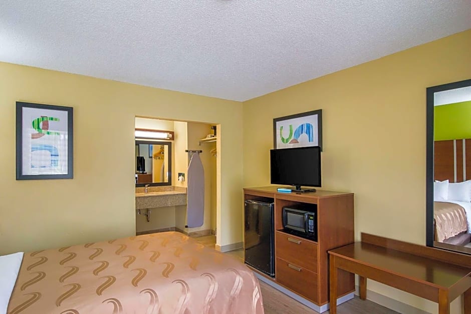 Stayable Suites Jax West