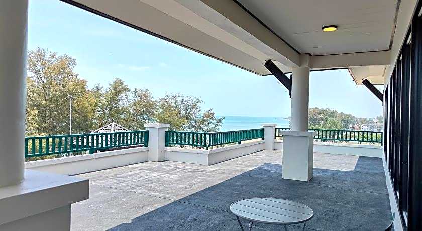 Solis Beach Hotel Rajamangala