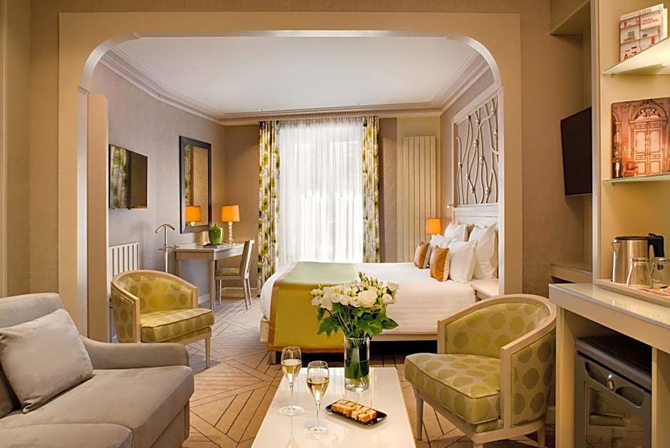 Rochester Champs-Elysees Hotel