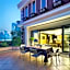 President Hotel (Guangzhou Tianhe Gangding Subway Station Store)