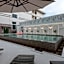 De Hug Hotel and Residence