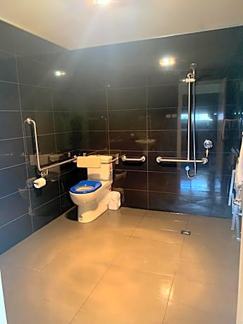 Queen Studio - Disability Access