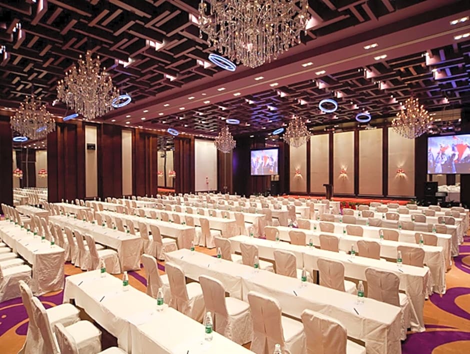 Royal Tulip Luxury Hotel Carat - Guangzhou
