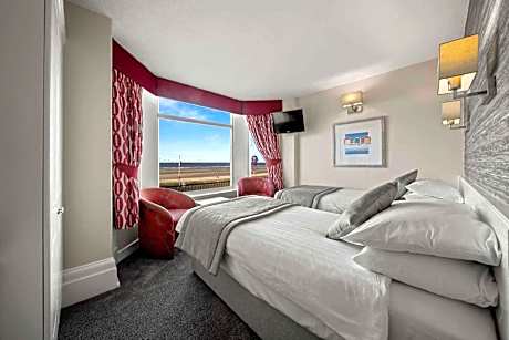 Twin Room with Sea View