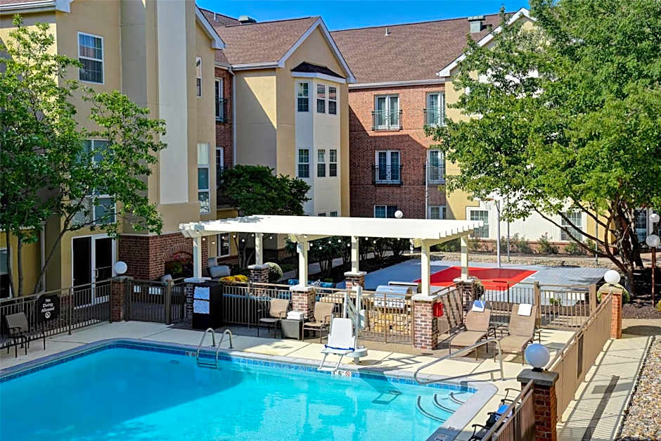 Homewood Suites By Hilton Kansas City-Airport