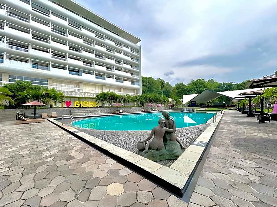 Grand Inna Samudra Beach