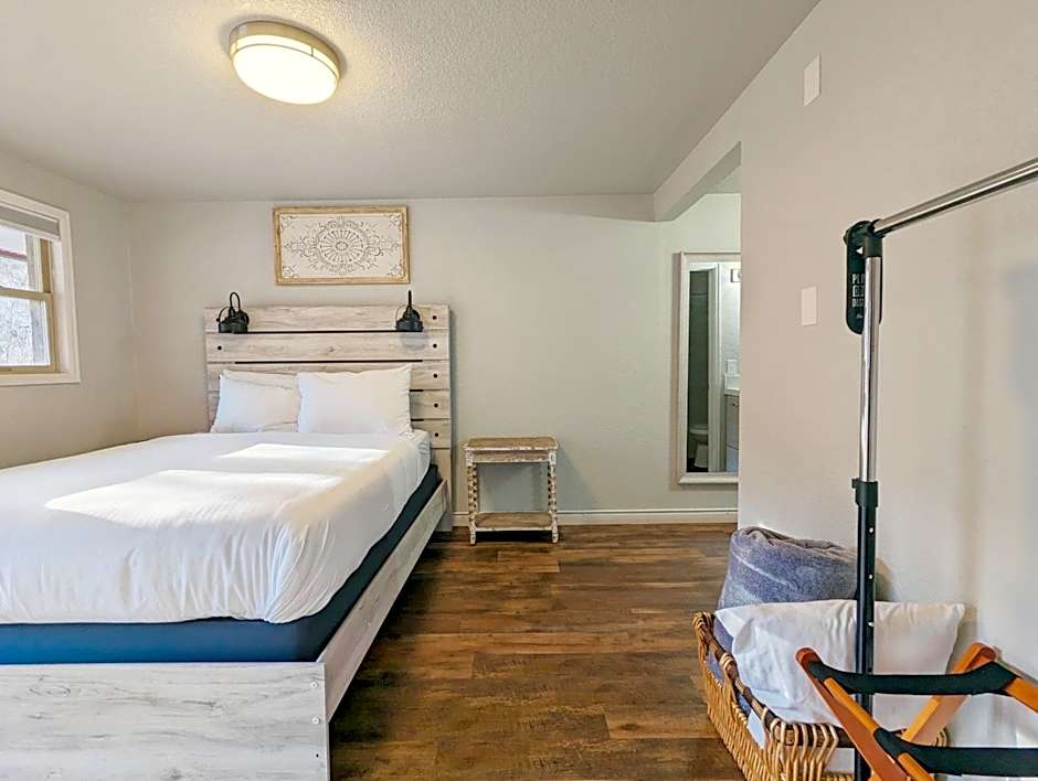 The Fountain Creek Inn of Manitou Springs