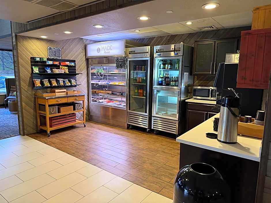 Best Western Plus Miamisburg-Dayton Suites, Banquets & Hotel