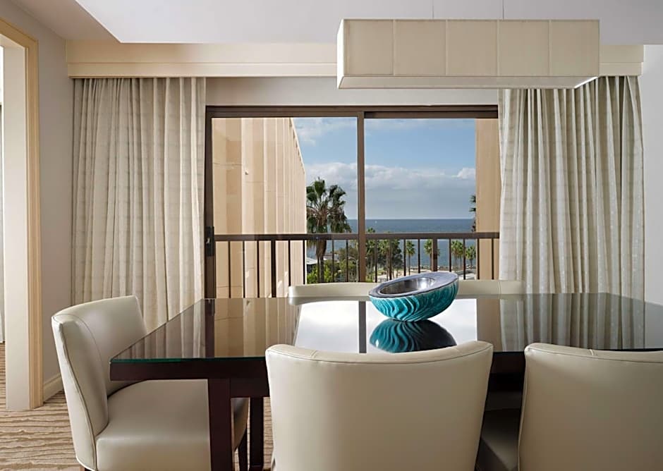 Sonesta Redondo Beach & Marina