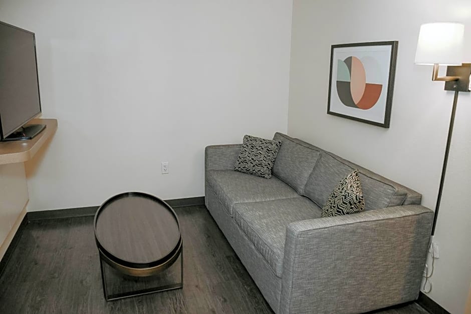 Holiday Inn Omaha Downtown - Airport, an IHG Hotel
