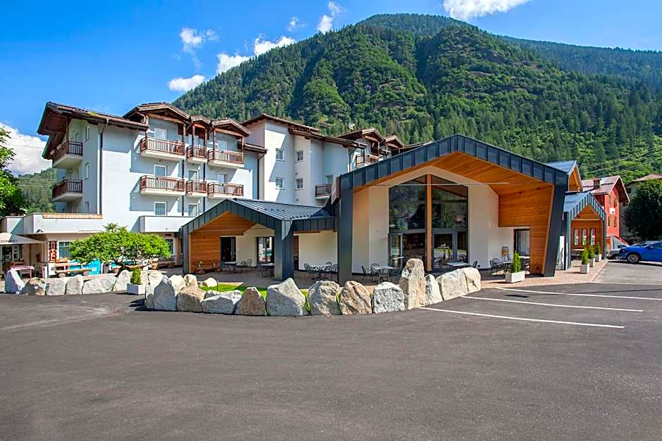 Zdjęcie 1 z 50 — Hotel Santoni