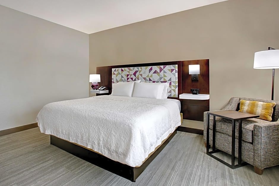 Hampton Inn By Hilton & Suites Dallas-Desoto