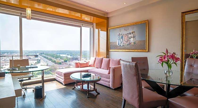 Renaissance by Marriott Lucknow Hotel