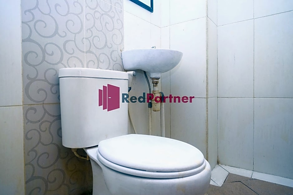 Wisma Fortuna Syariah Mitra By RedDoorz – Sukoharjo, SD