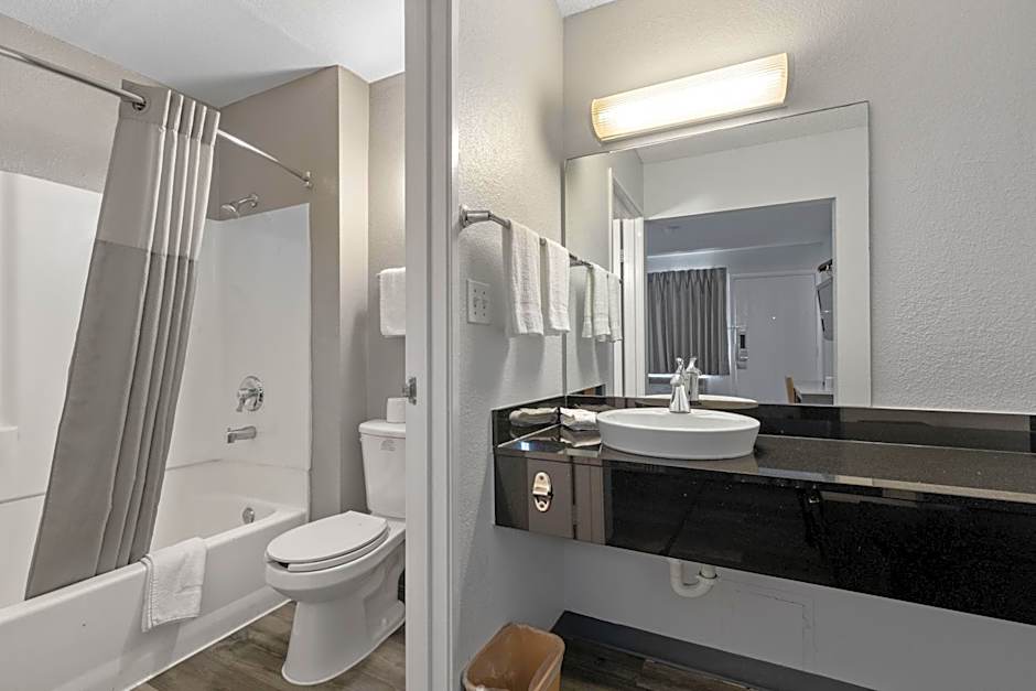 Motel 6-San Diego, CA - North