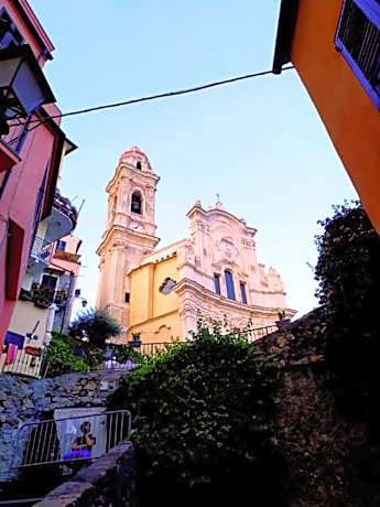 tra il borgo e il mare