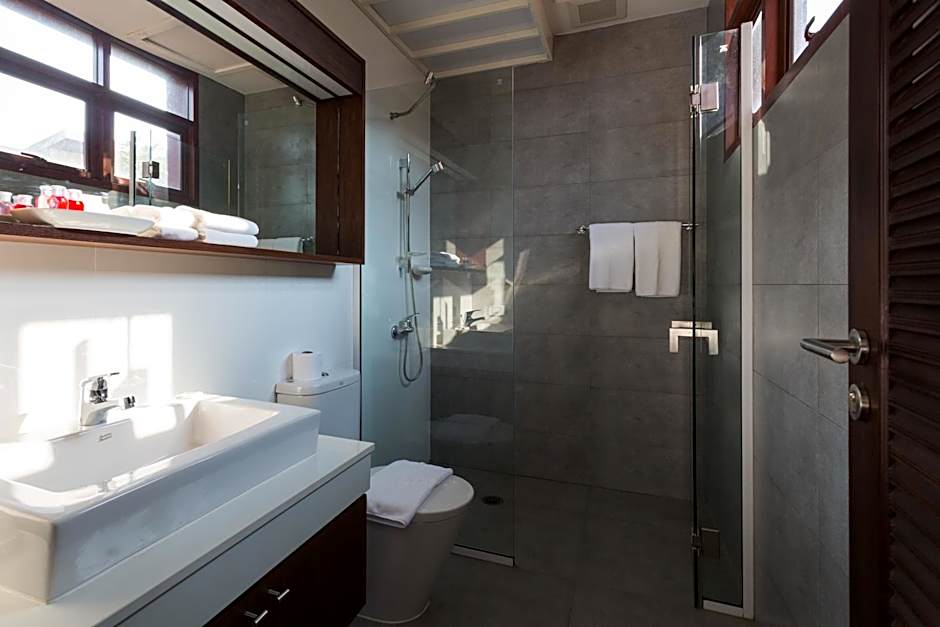 Amatapura Beachfront Villa 12, SHA Certified